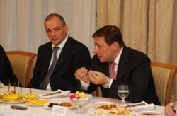 Полпред президента встретился с духовными лидерами Дагестана